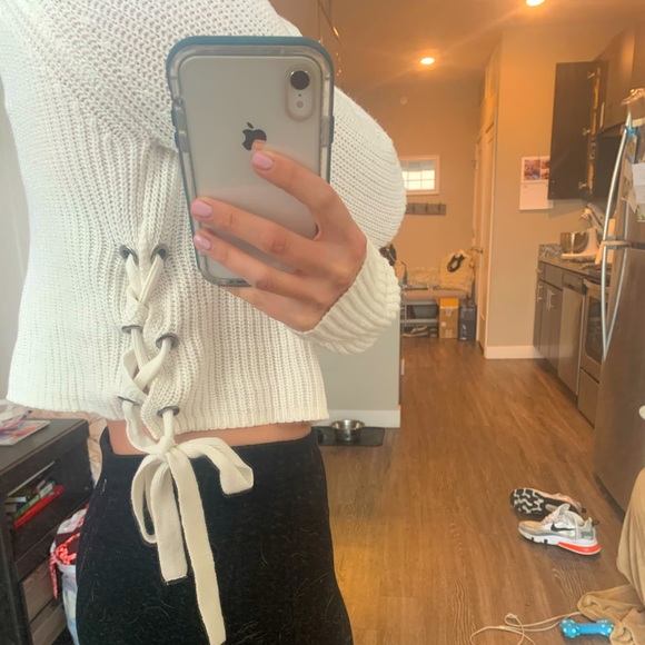 Sweater - Picture 2 of 3